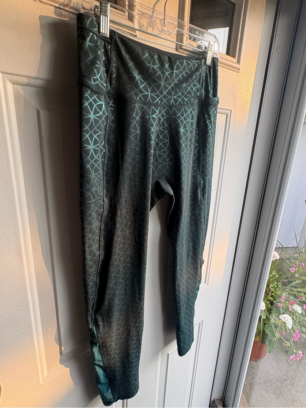 Crowned Athletics Changed Fate Merida Leggings XL Brave runDisney Bounding Green - Picture 3 of 8